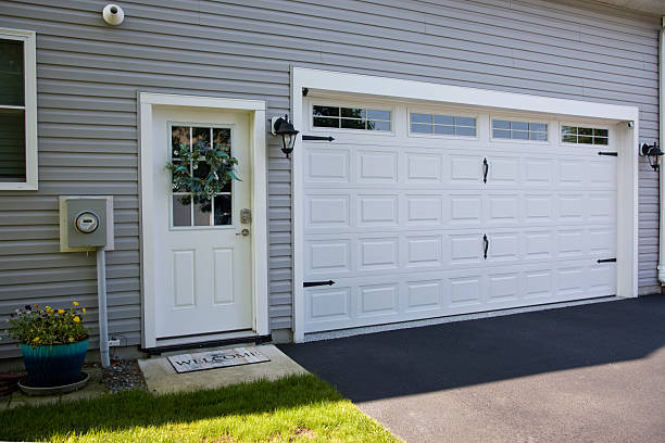 24/7 Emergency Garage Door Panel Replacement experts in Union Hall, VA